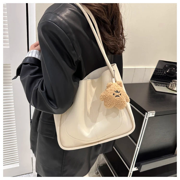 Large Capacity Bucket Bag Women's Retro Versatile Single Shoulder Tote Bag for Work Commuting Soft American Vintage Style