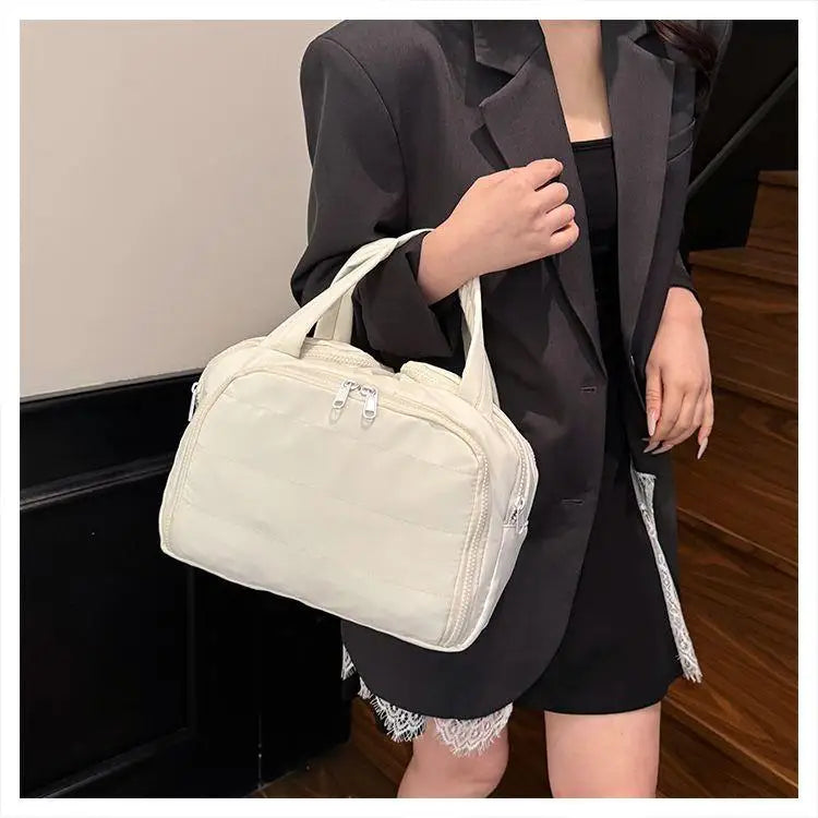 Portable Large Capacity Waterproof Cosmetic Storage Bag Handheld Travel Toiletry Bag Cosmetic Bag Durable Leather Bag
