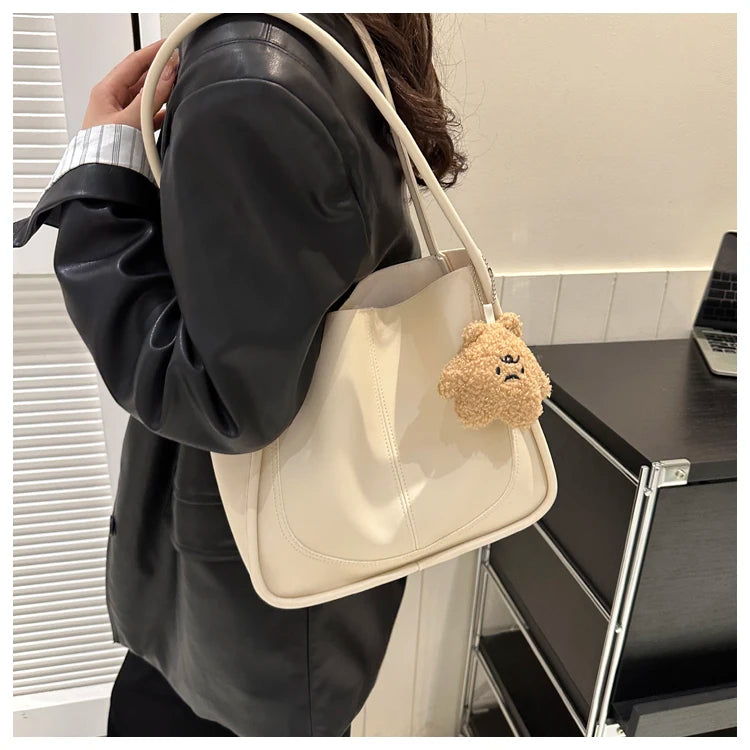 Large Capacity Bucket Bag Women's Retro Versatile Single Shoulder Tote Bag for Work Commuting Soft American Vintage Style
