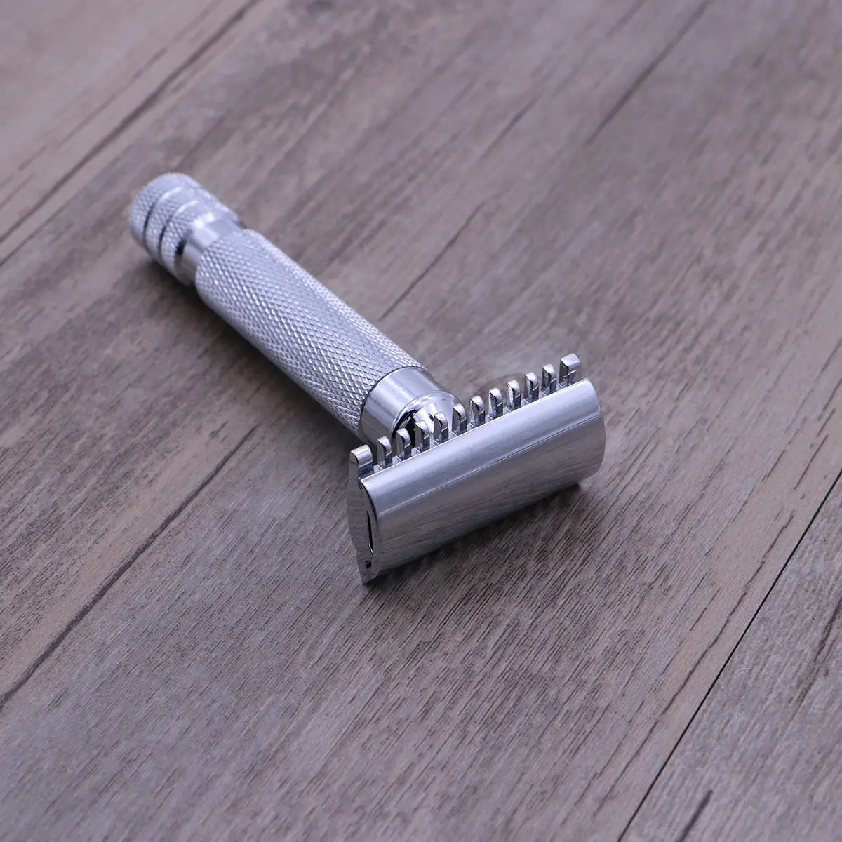 Double Edge Safety Razor Stainless Steel Butterfly Opening for Men Close Clean Shave No Irritation Razor Shaver