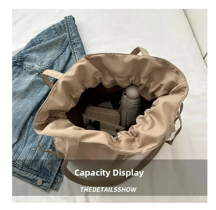 Casual Large Nylon Bucket Bag Women's Simple Style Korean Version Winter 2025 New Fashion Shoulder Handbag Soft Polyester