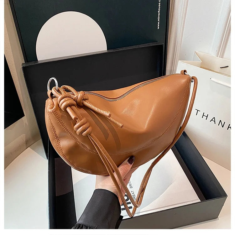 Summer New Style Large Capacity Dumpling Shaped Crossbody Bag for Women Soft PU Leather Zipper Closure Korean Style Casual Bag