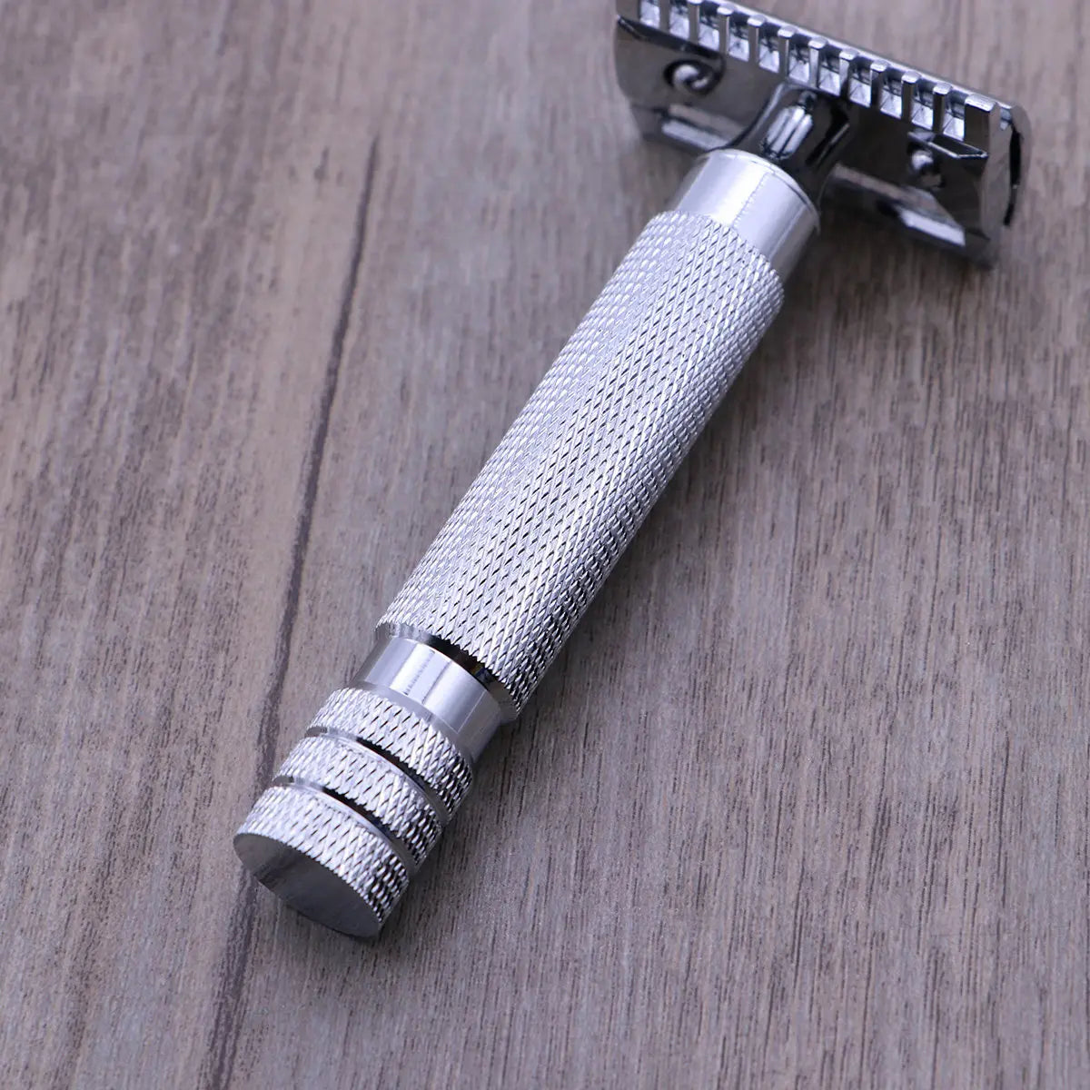 Double Edge Safety Razor Stainless Steel Butterfly Opening for Men Close Clean Shave No Irritation Razor Shaver