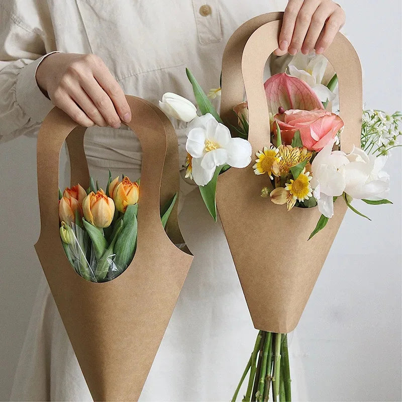 Fashion Florist Rose Box Kraft Paper Wedding Handheld Decorative Flowers Boxes Birthday Party Packaging Gift Bag Decoration