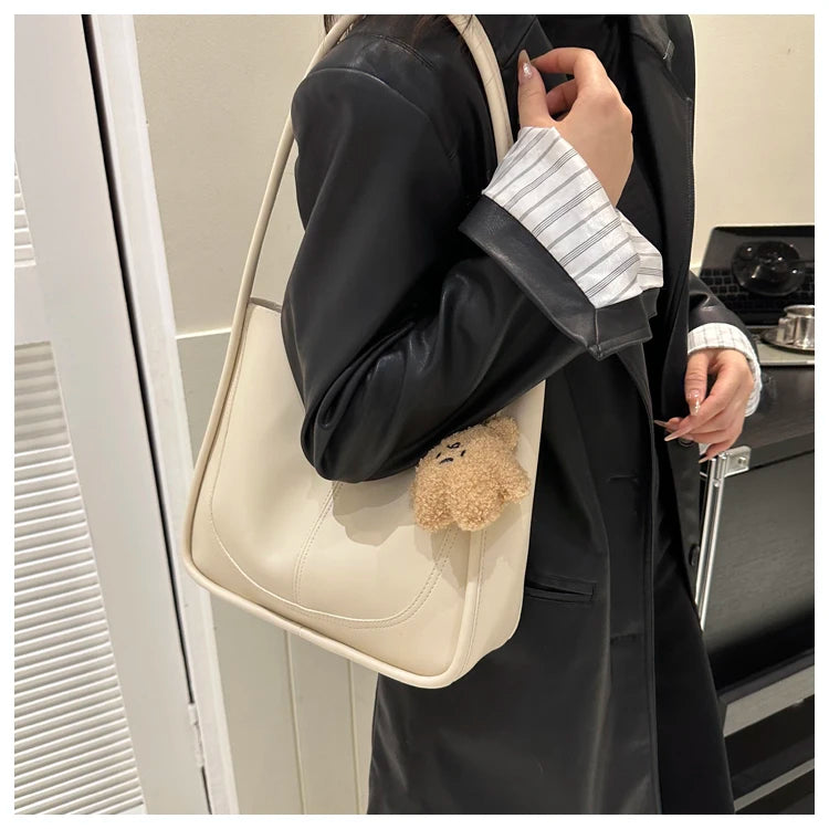 Large Capacity Bucket Bag Women's Retro Versatile Single Shoulder Tote Bag for Work Commuting Soft American Vintage Style