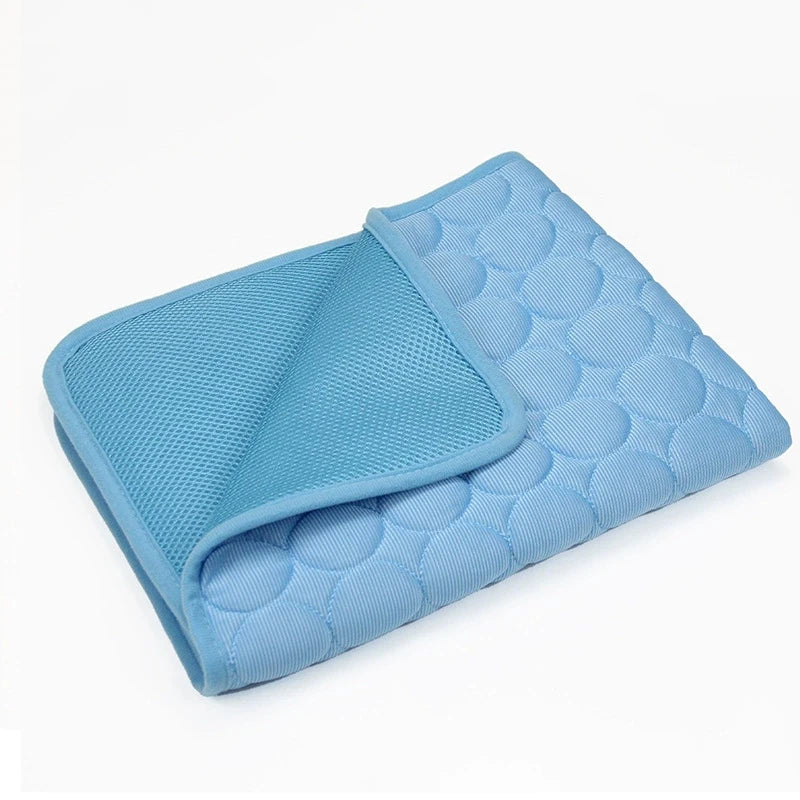 Summer Ice Silk Pet Cooling Mat Dog Cats Non Slip Heat Relief Bed Cat Mat Breathable Ice Silk Cool Dog Mat Washable Pet Supplies