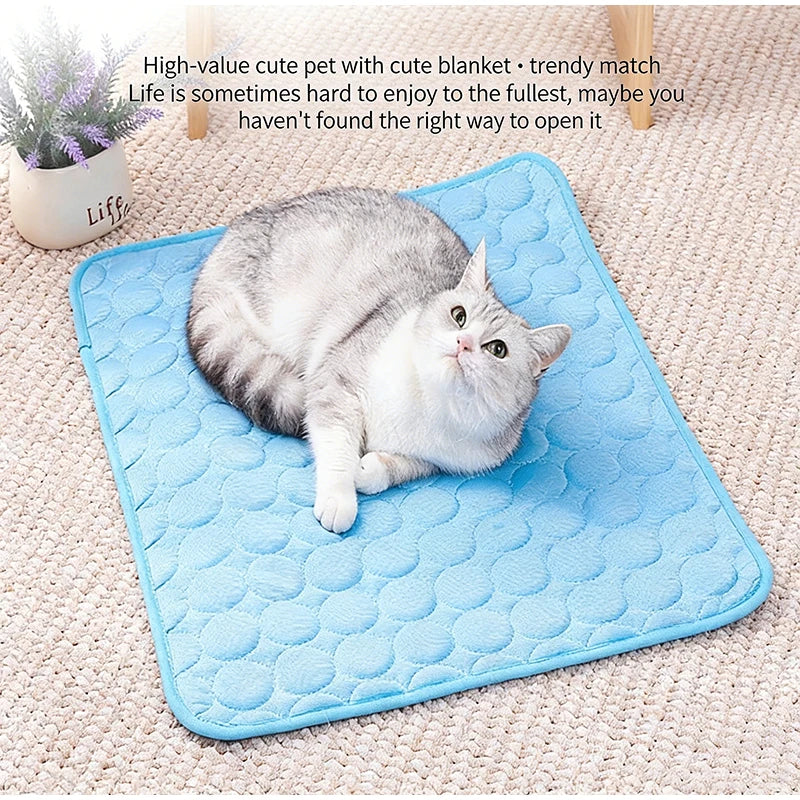 Summer Ice Silk Pet Cooling Mat Dog Cats Non Slip Heat Relief Bed Cat Mat Breathable Ice Silk Cool Dog Mat Washable Pet Supplies
