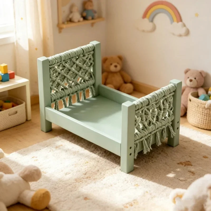 Solid Wood Newborn Prop Bed 40X28.5X30.5CM Handcrafted Disassemblable Baby Doll Bed Studio Photography Practical Accessory