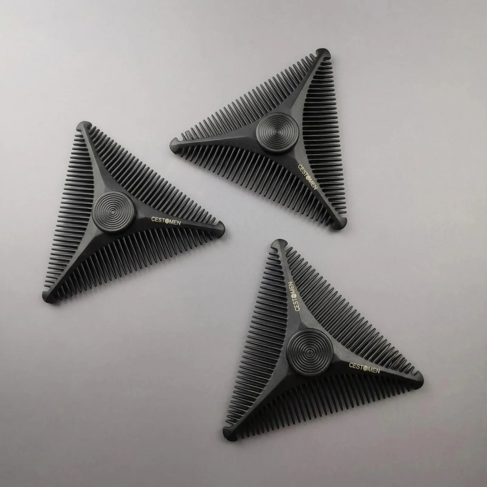 2/4Pc New Triangular Pocket Rotating Combs Fidget Bearing Portable Oil Head Comb For Men Mini Beard Combing Barber Styling Tools