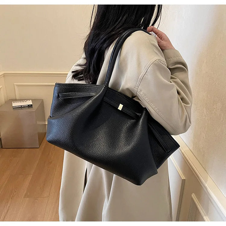 Large Capacity Women's Shoulder Bag Commuter Tote Bag Underarm Single Shoulder Bag Retro Design Casual Handbag