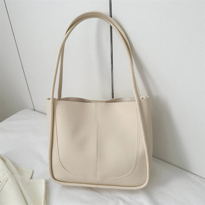 Large Capacity Bucket Bag Women's Retro Versatile Single Shoulder Tote Bag for Work Commuting Soft American Vintage Style