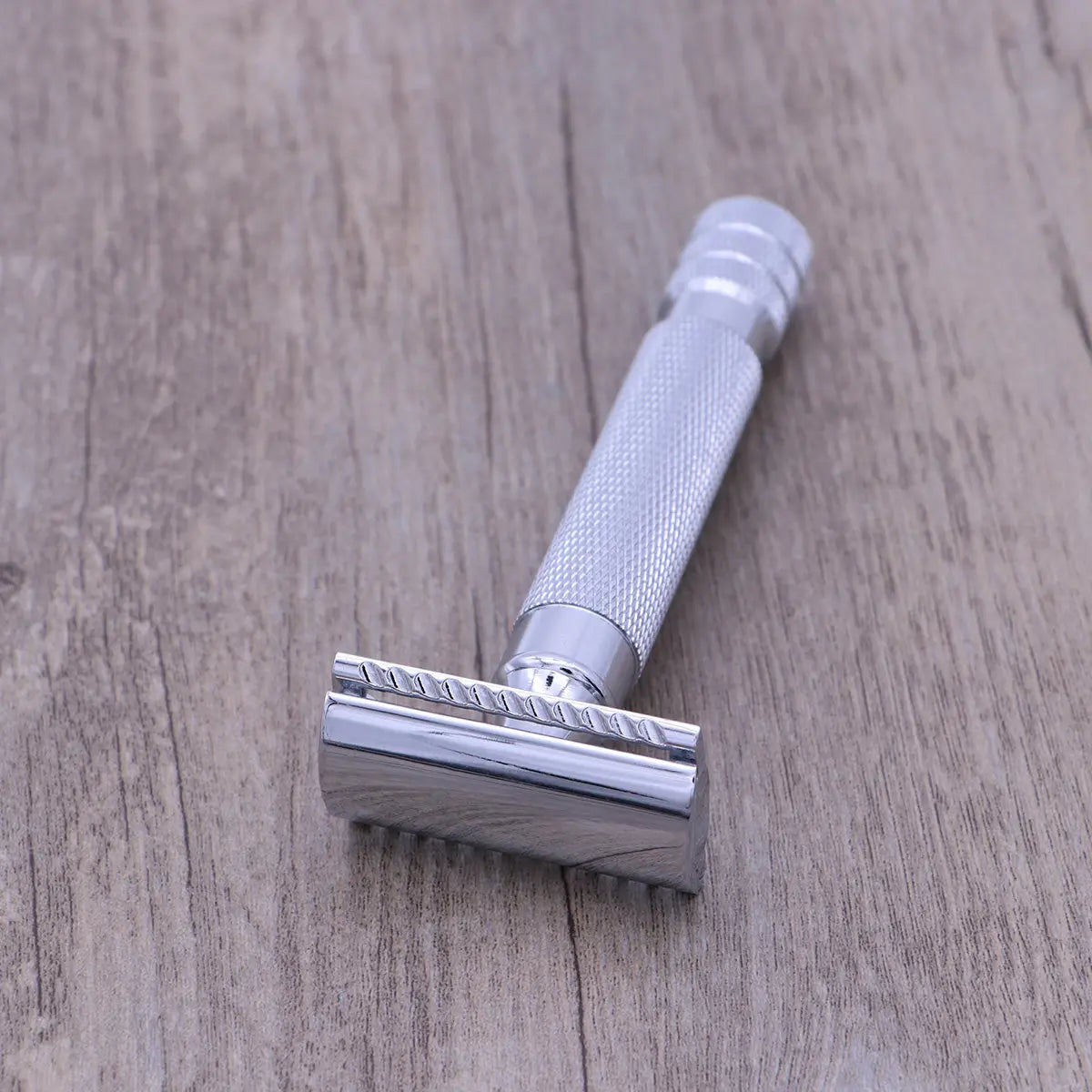 Double Edge Safety Razor Stainless Steel Butterfly Opening for Men Close Clean Shave No Irritation Razor Shaver
