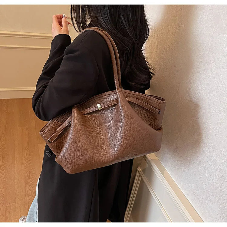 Large Capacity Women's Shoulder Bag Commuter Tote Bag Underarm Single Shoulder Bag Retro Design Casual Handbag