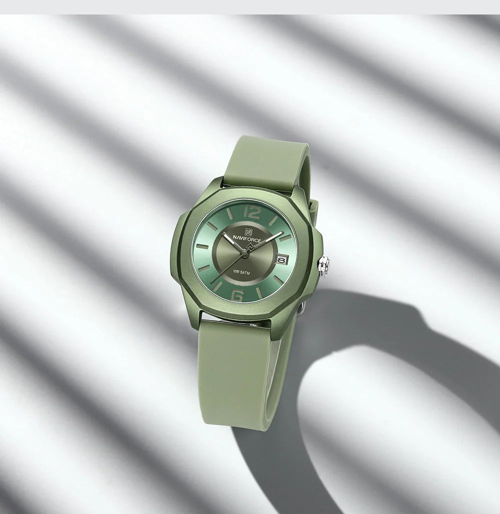 NAVIFORCE Sports Casual Watches for Woman Soft Silicone Strap Classic Fashion 30m Waterproof Date Display Ladies Gift Wristwatch