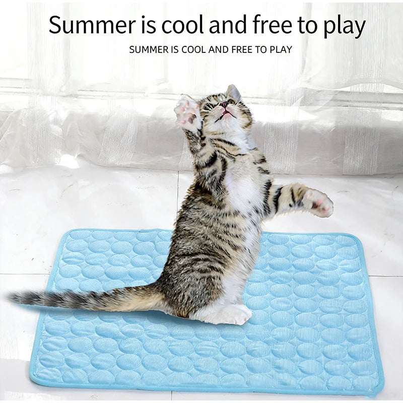 Summer Ice Silk Pet Cooling Mat Dog Cats Non Slip Heat Relief Bed Cat Mat Breathable Ice Silk Cool Dog Mat Washable Pet Supplies